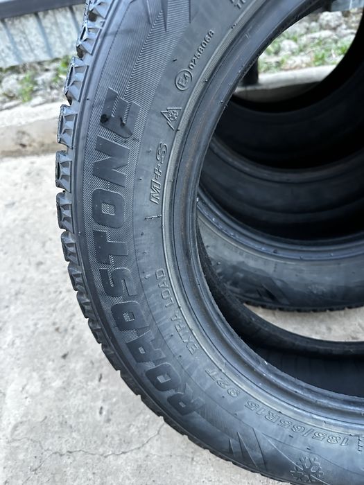 Продам покрышку зимные шипованные