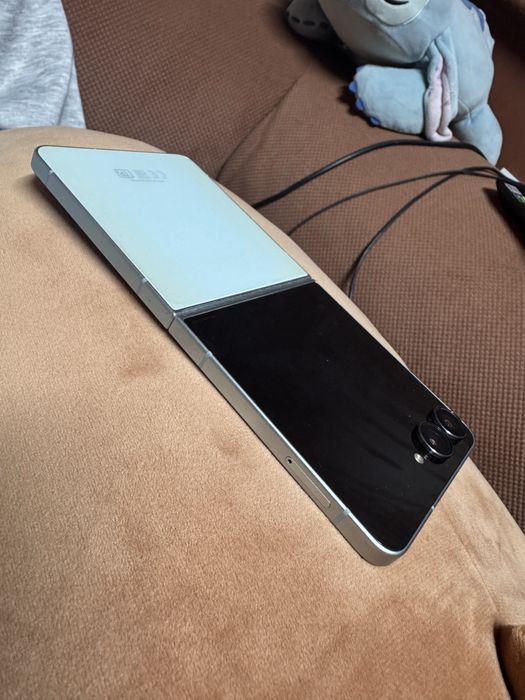 Samsung galaxy Z flip 7