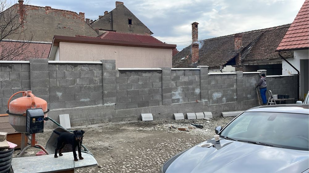 Constructii la rosu,fundatii,garduri,structura,meseriasi!