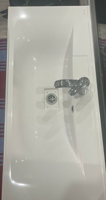 Продам раковину Акватон