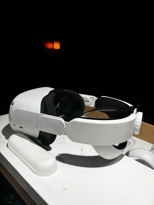 Vand Oculus Quest 2 stocare 128gb