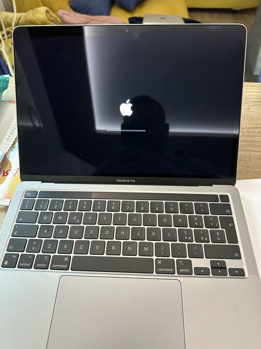 MacBook Pro перфектно състояние