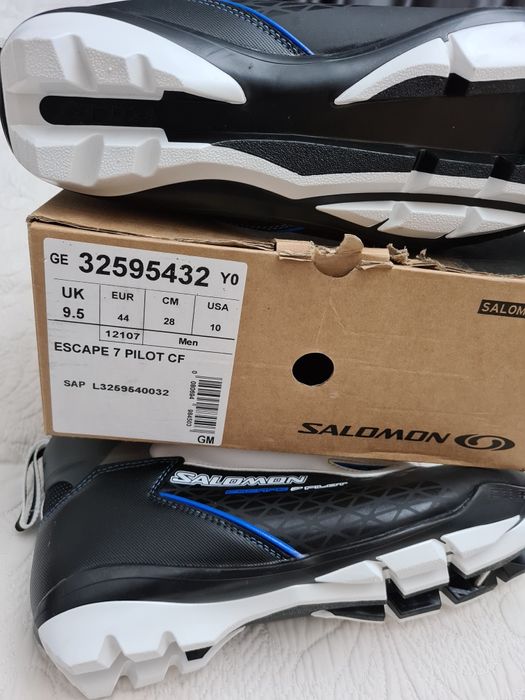 Bocanci  Salomon Pilot 7 - 50 lei