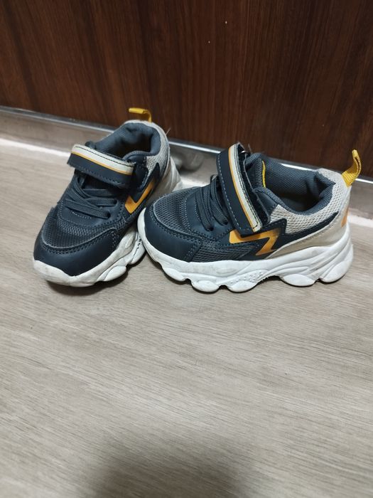 Детски обувки     .