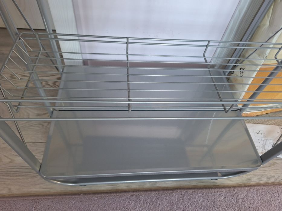 Нова метална количка за сервиране