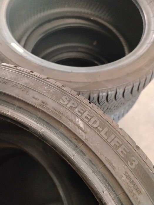 4бр. летни гуми 225/40/19 Semperit