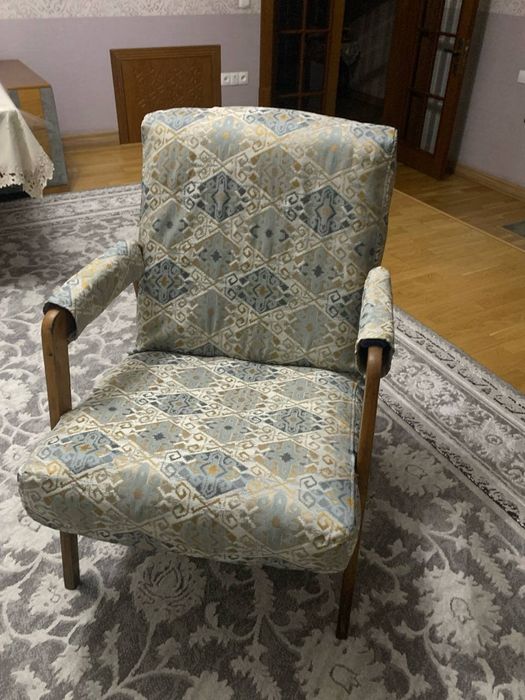 Чехлы для дивана и стулья