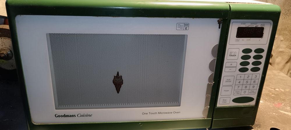 Cuptor cu microunde Digital Franța