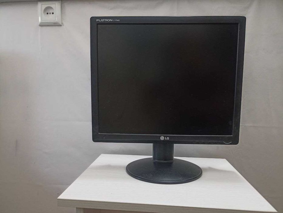 Продаю монитор lg