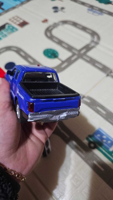 Jucarii (unele cu lumini si sunete