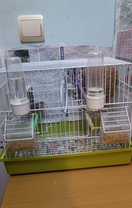 Клетки за птици.