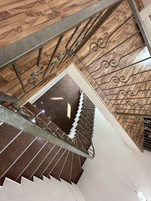 Срочно аренда Яккасарайский район Шикарный большой дом