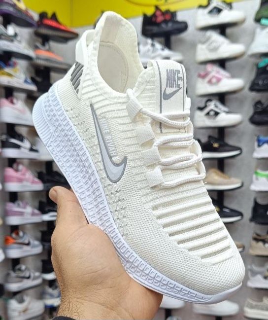 Seturi si adidasi barbati