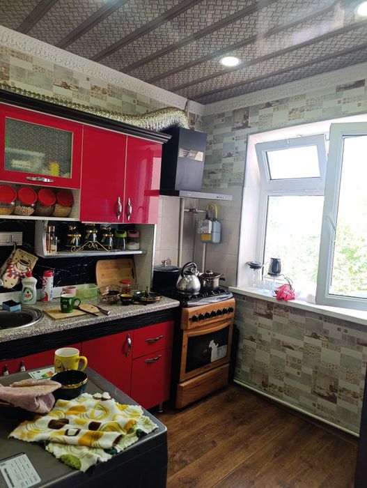 3 хонали зўр шароитдаги квартира ижарага берилади. Заканал 40-дом