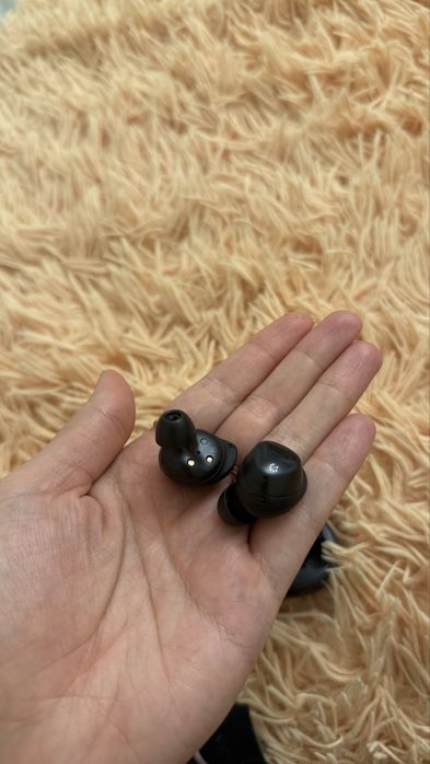 Продам наушники Samsung