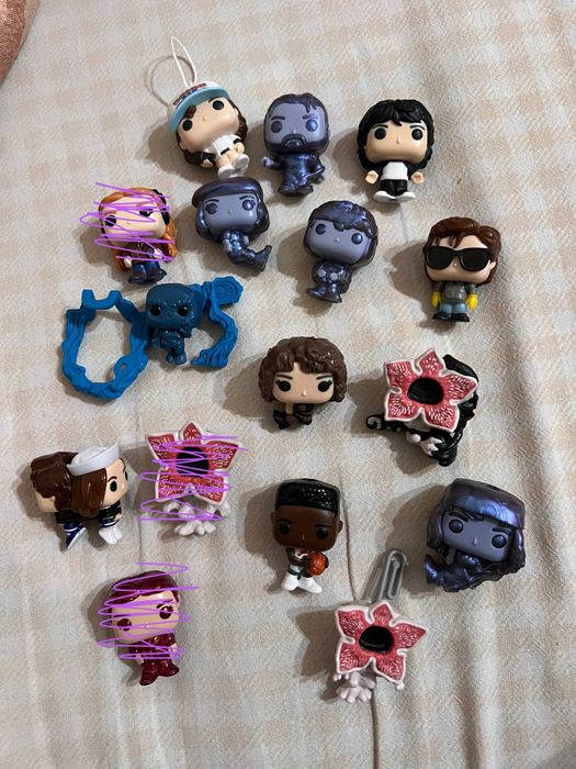 kinder joy stranger things фигурки