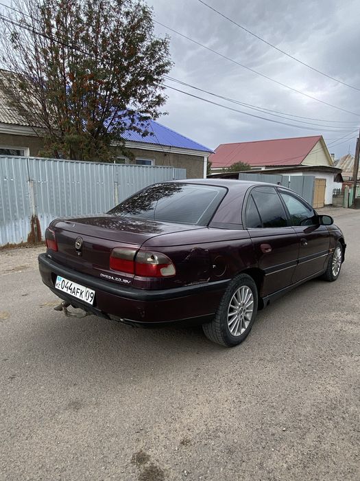 Opel Omega B 1994г. 2л 16кл, механика.