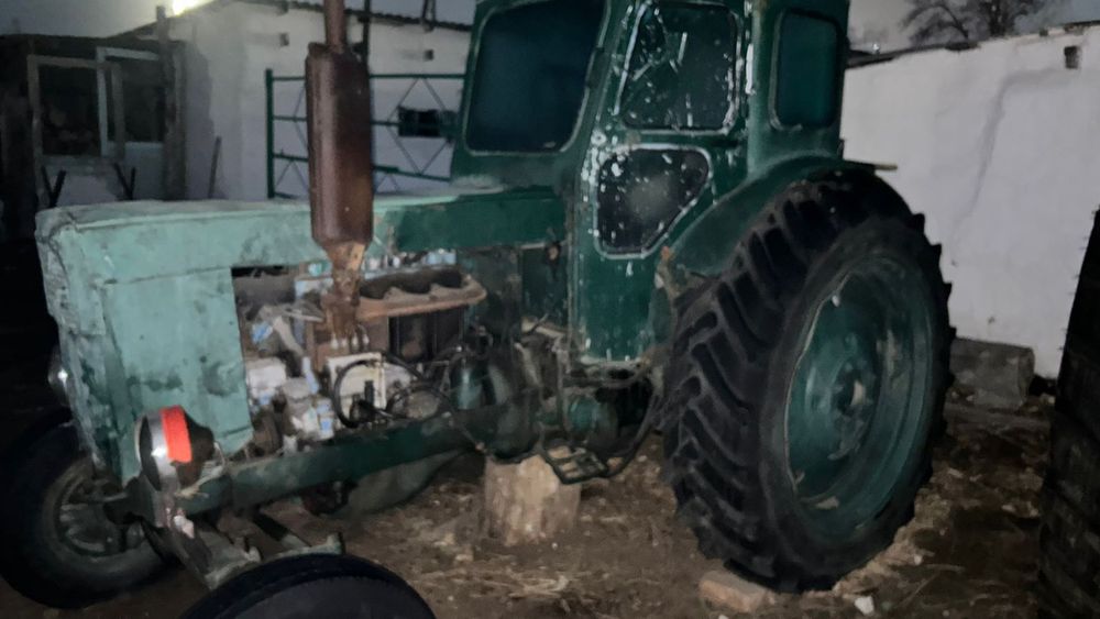 Продам трактор т40