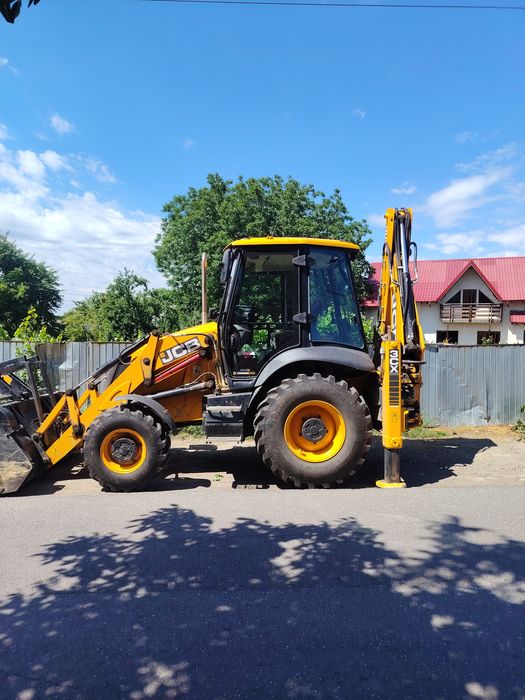 Buldoescavator jcb