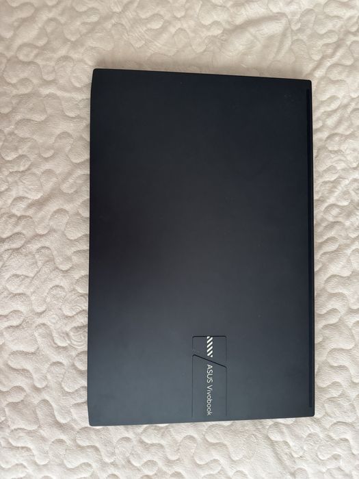 Ноутбук ASUS VivoBook.