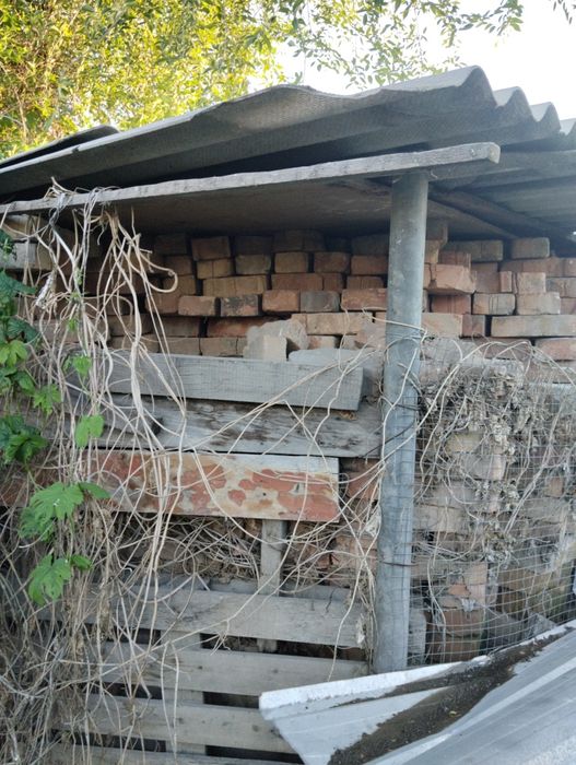 Продам красный кирпич