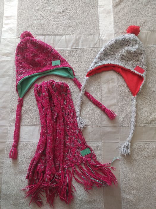 Продам шапки на девочку