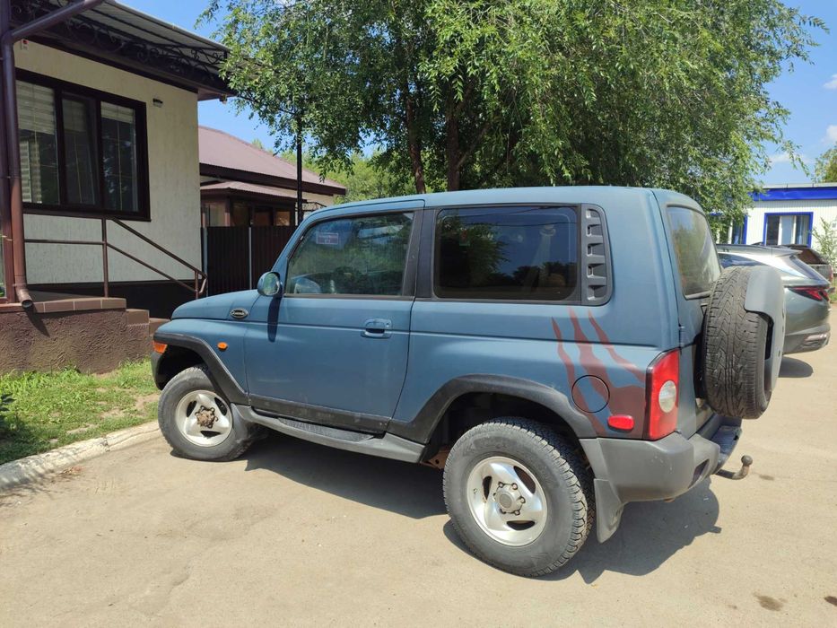 Продам машину внедорожник