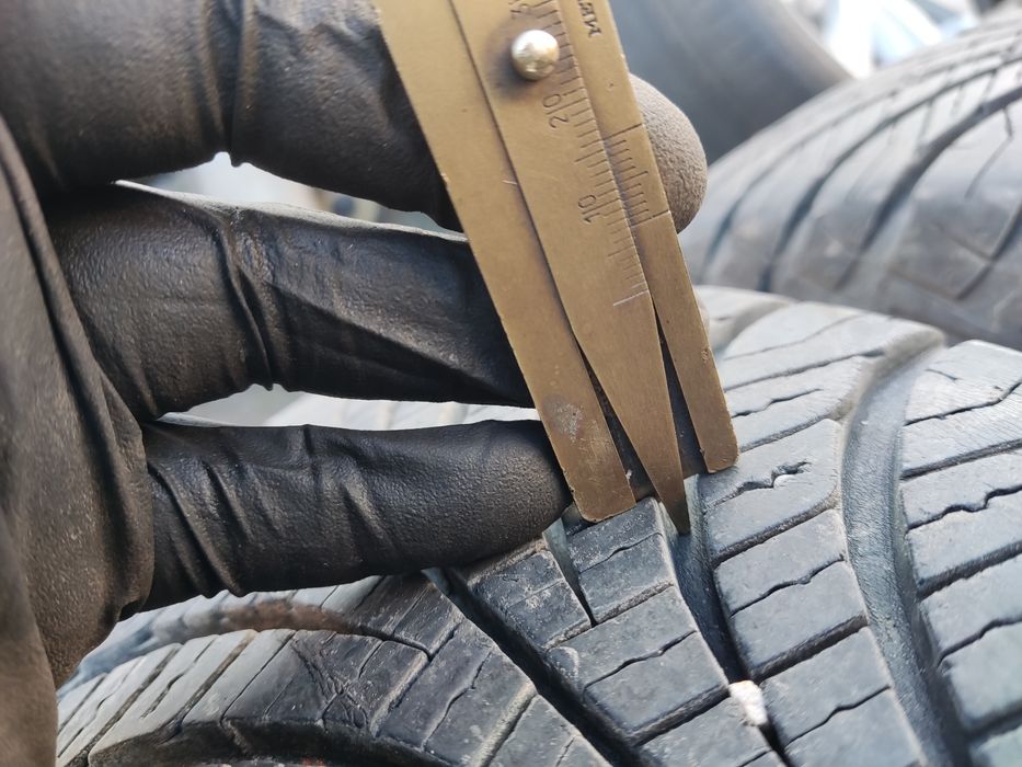 185/65/15 GoodYear 4s