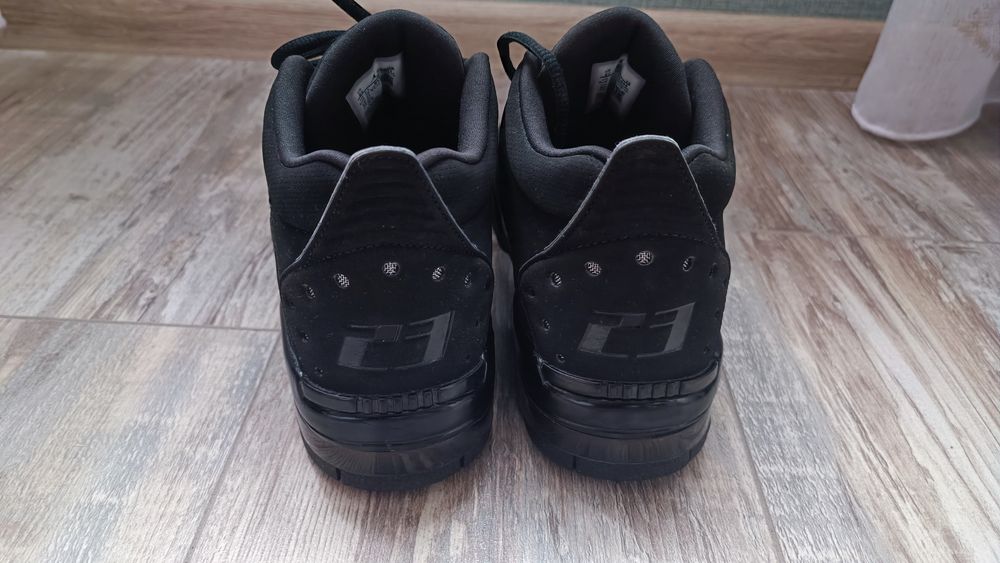 Оригинални Дамски Nike Air Jordan маратонки 38.5 черни