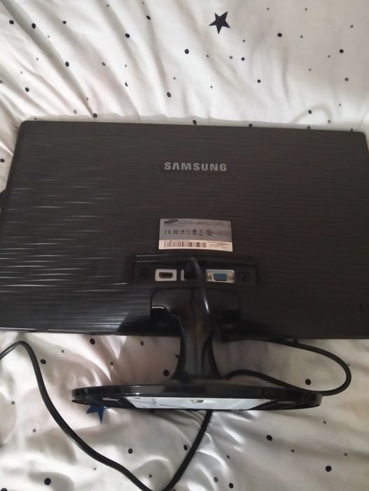 Monitor LCD cu intrare VGA