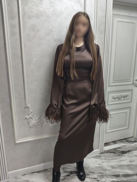 Вечернее платье ,хорошего качества.