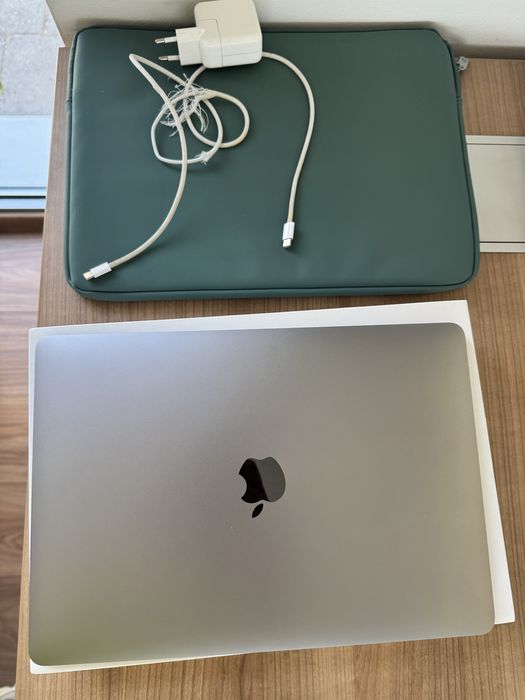 MacBook AIR 13”Retina