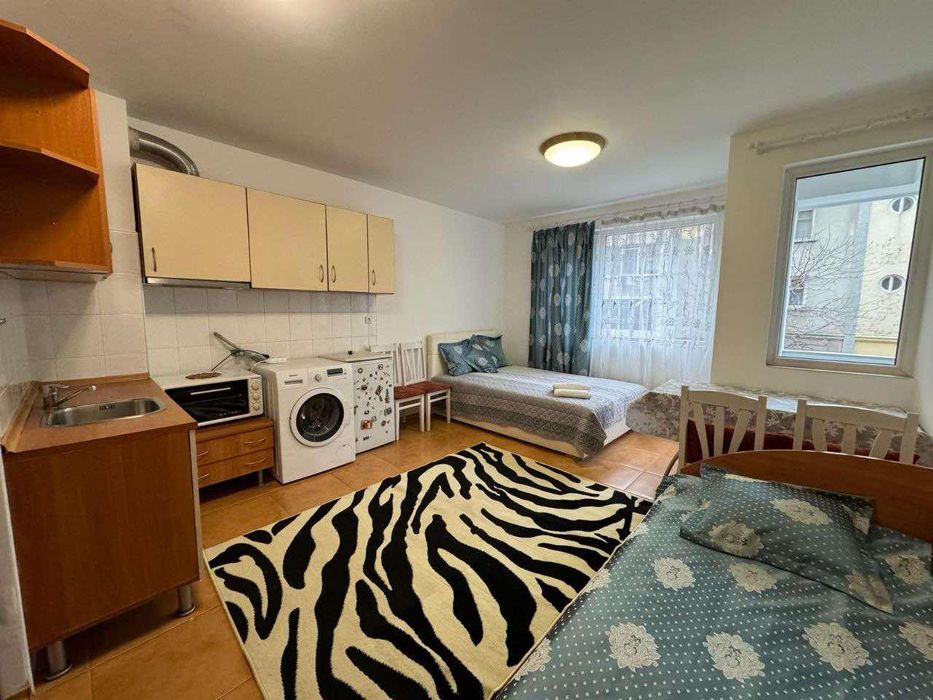 Едностаен апартамент, под наем, Център