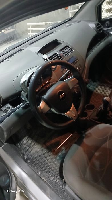 Спарк мошина озимики тричлимас