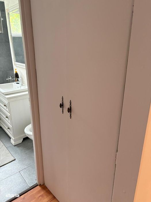 De vanzare apartament cu 3 camere, complet mobilat și utilat