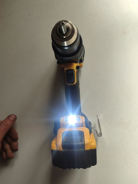 Dewalt dcd 806..