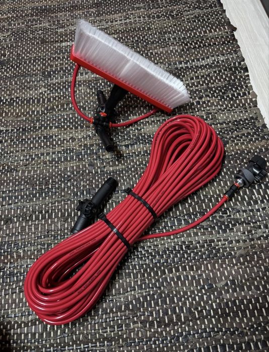 Четка за почистване на прозорци  с маркуч 30м TUCKER и соларни панели