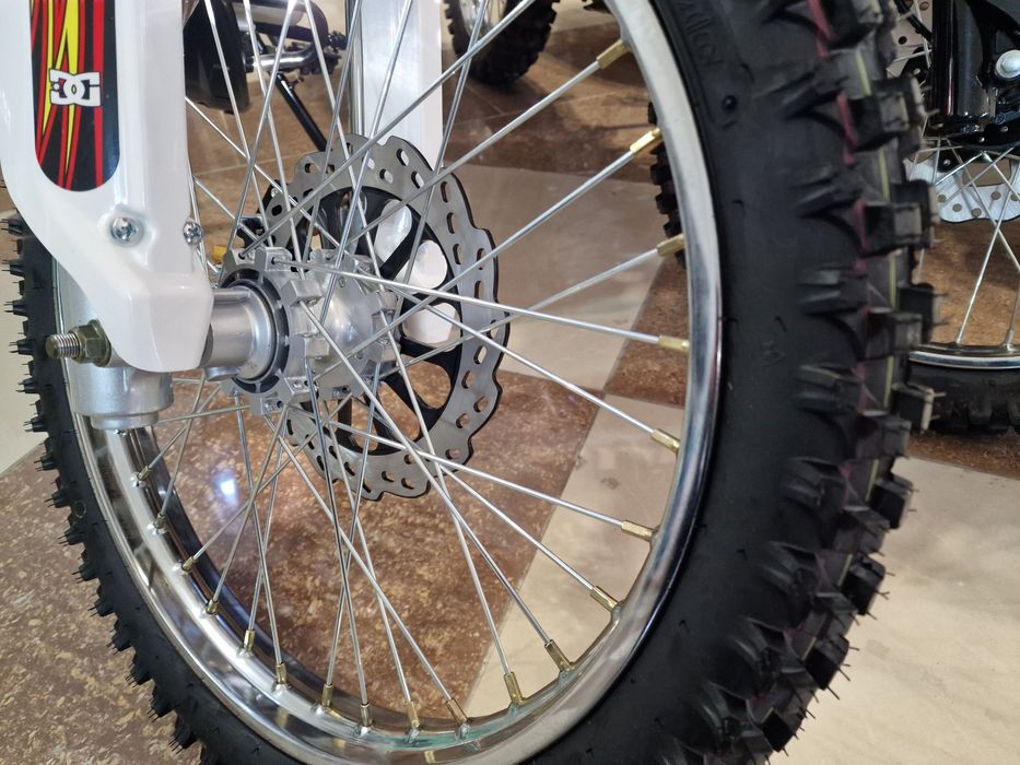 Мотоцикл Эндуро HAMMER 250 с 172 двигателем