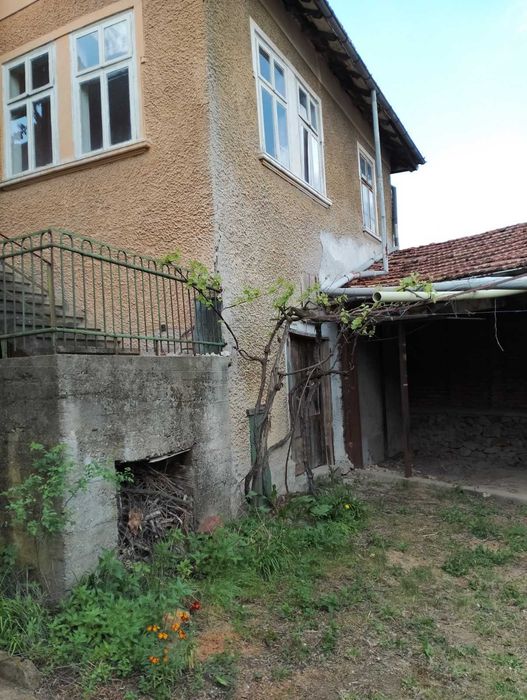 Продава се Къща в с. Драговищица, Област Кюстендил - 100 кв.м за 255 €/кв.м - Снимка #1