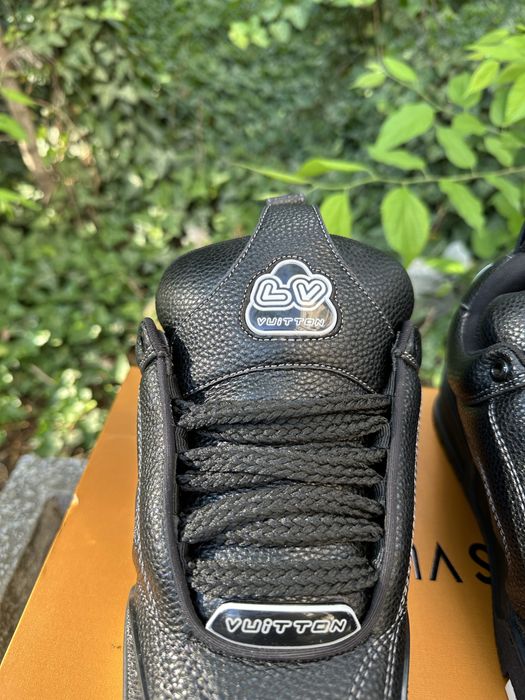 Lv  skates full black