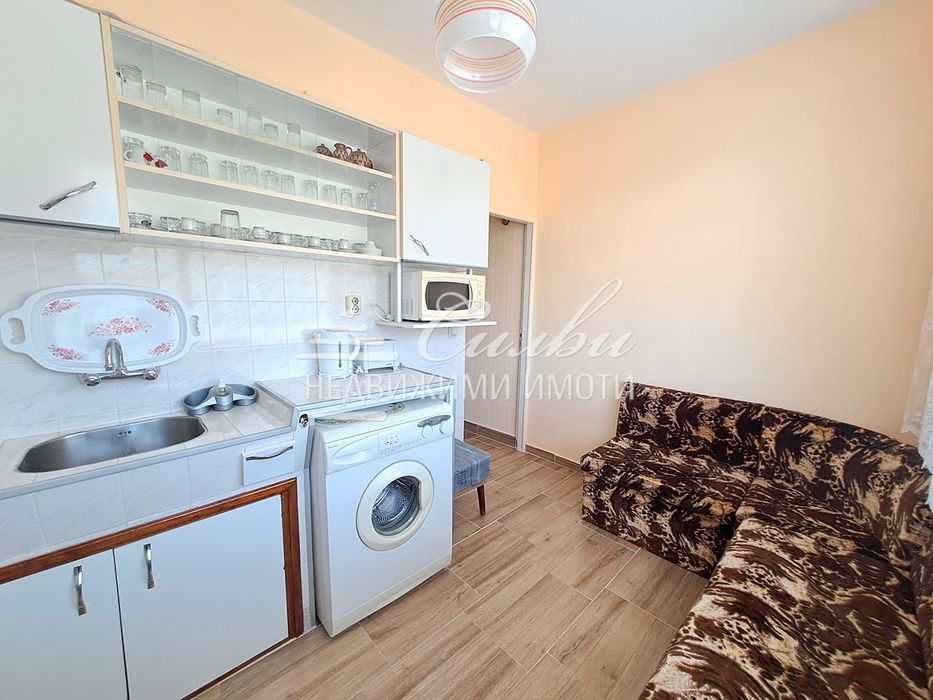 Дава се под наем Двустаен апартамент в Шумен, Тракия - 61 кв.м за 255 € - Снимка #5