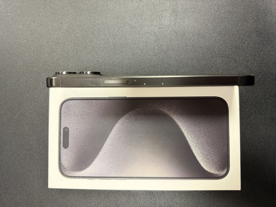 iPhone 15 pro max 256 gb black titanium
