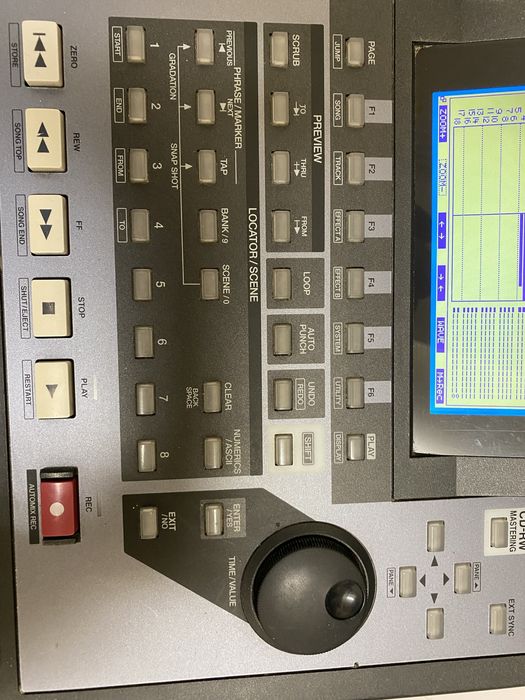Roland VS-1880 mixer