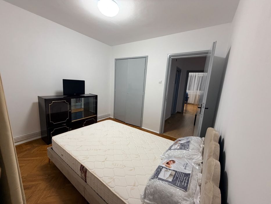 Inchiriez apartament 3 camere, zona Petre Ispirescu, etaj 1
