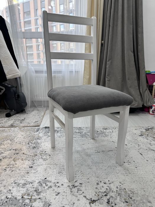 Срочно продам стулья