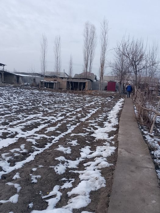 Срочно уй сотилади