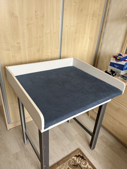 Пеленальный столик