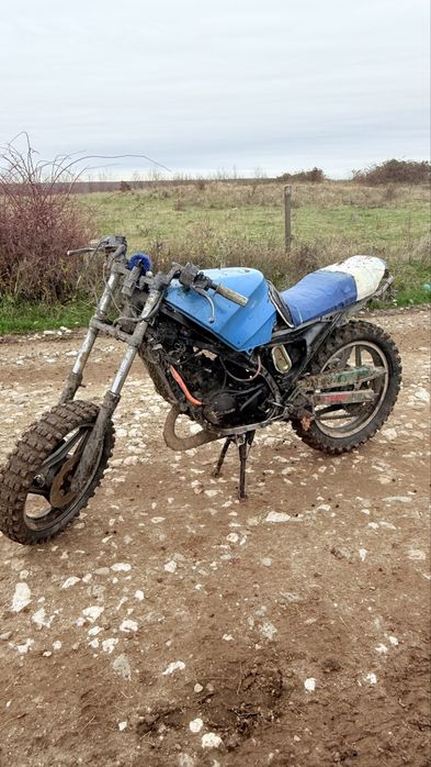 Vand sau schimb un cross si un super moto,super oferta !!