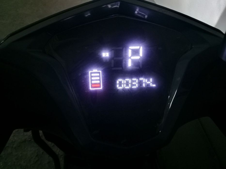 Skuter largomotors tokli