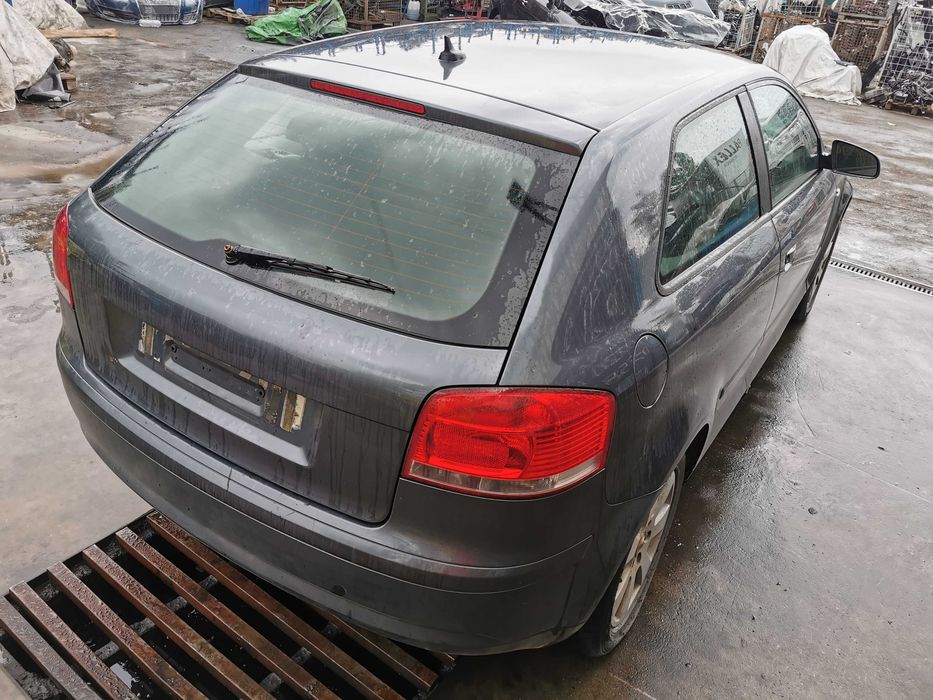 Dezmembrez audi a3 8p cod motor BKD/bara a3/far audi a3/hayon audi a3/